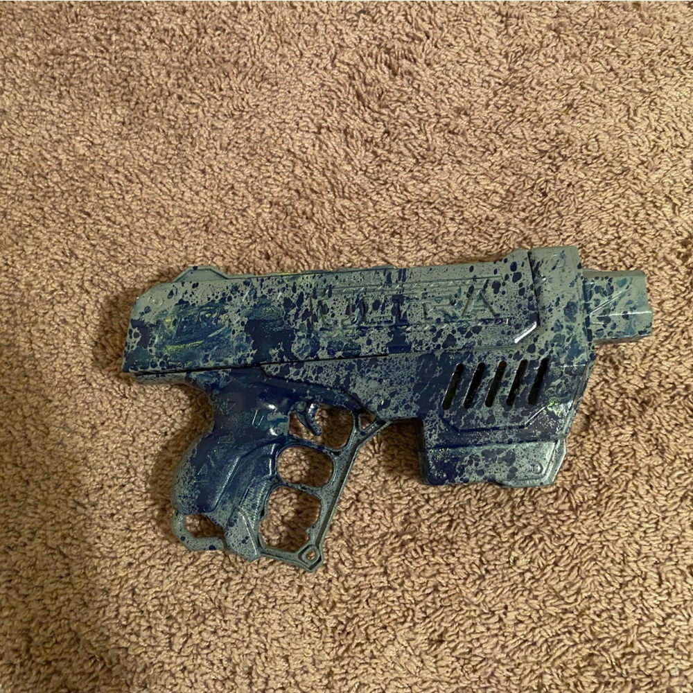 i am selling a custom nerf pistol used in a biohazard nerf themed event in tx